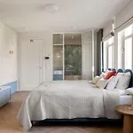 Baltic Wave Boutique With Sauna And Gym מלון דירות