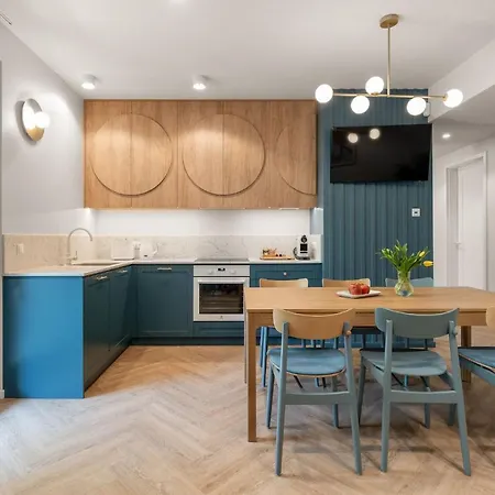 Baltic Wave Boutique With Sauna And Gym מלון דירות