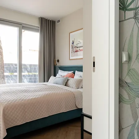 מלון דירות Baltic Wave Boutique With Sauna And Gym 4*